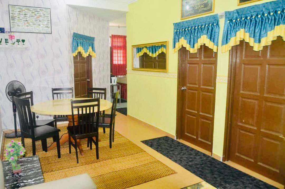 Niks Homestay Kok Lanas Kampong Kok Lanas Kültér fotó