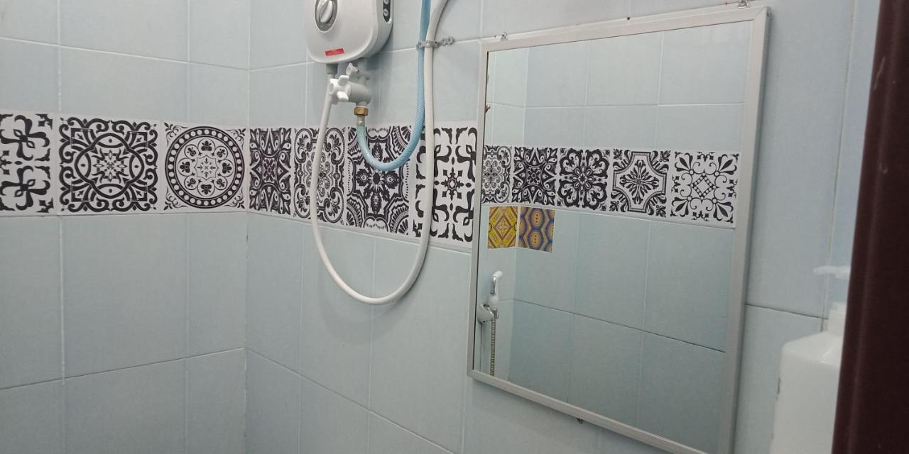Niks Homestay Kok Lanas Kampong Kok Lanas Kültér fotó